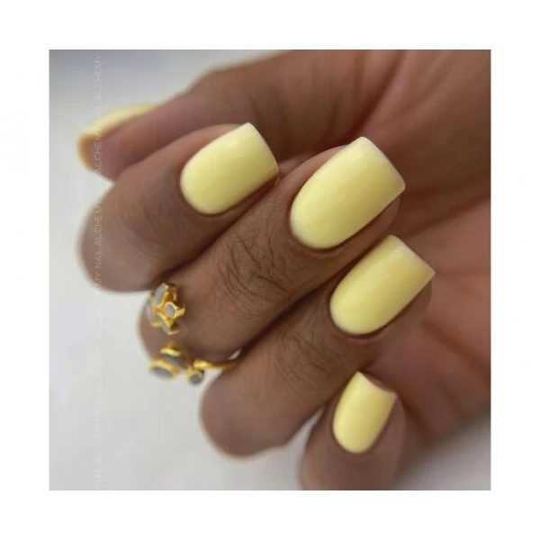 Color rubber base HELLO Ginger 15 ml Color rubber base HELLO Ginger 15 ml